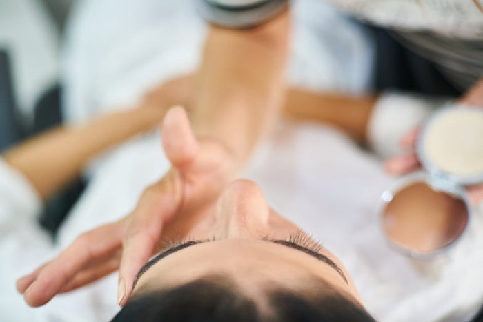 Cluster Lashes vs Individual Lashes: Understanding the Differences